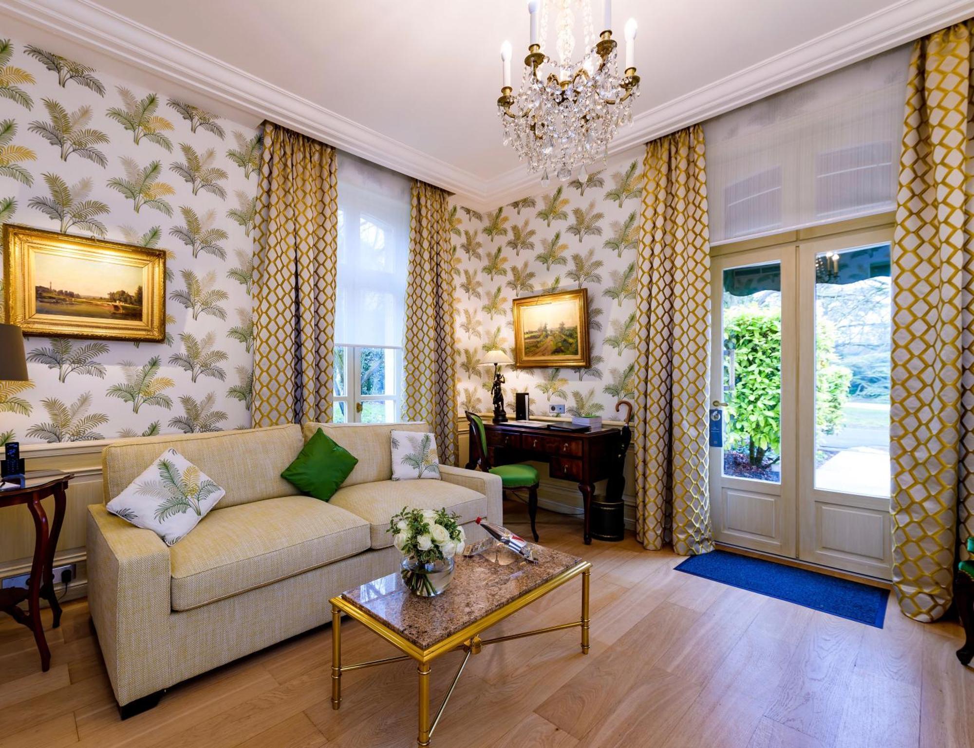 Domaine Les Crayeres Hotel Reims Room photo