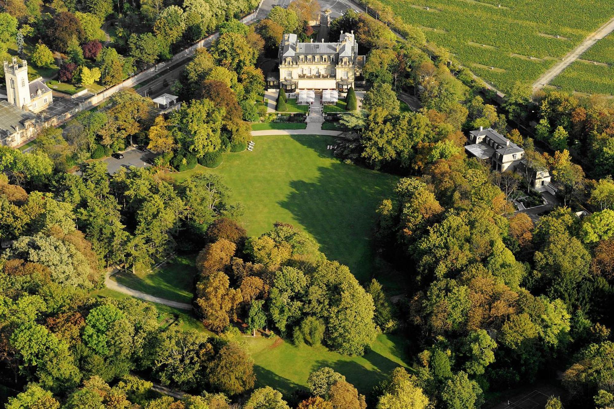 Domaine Les Crayeres Hotel Reims Exterior photo